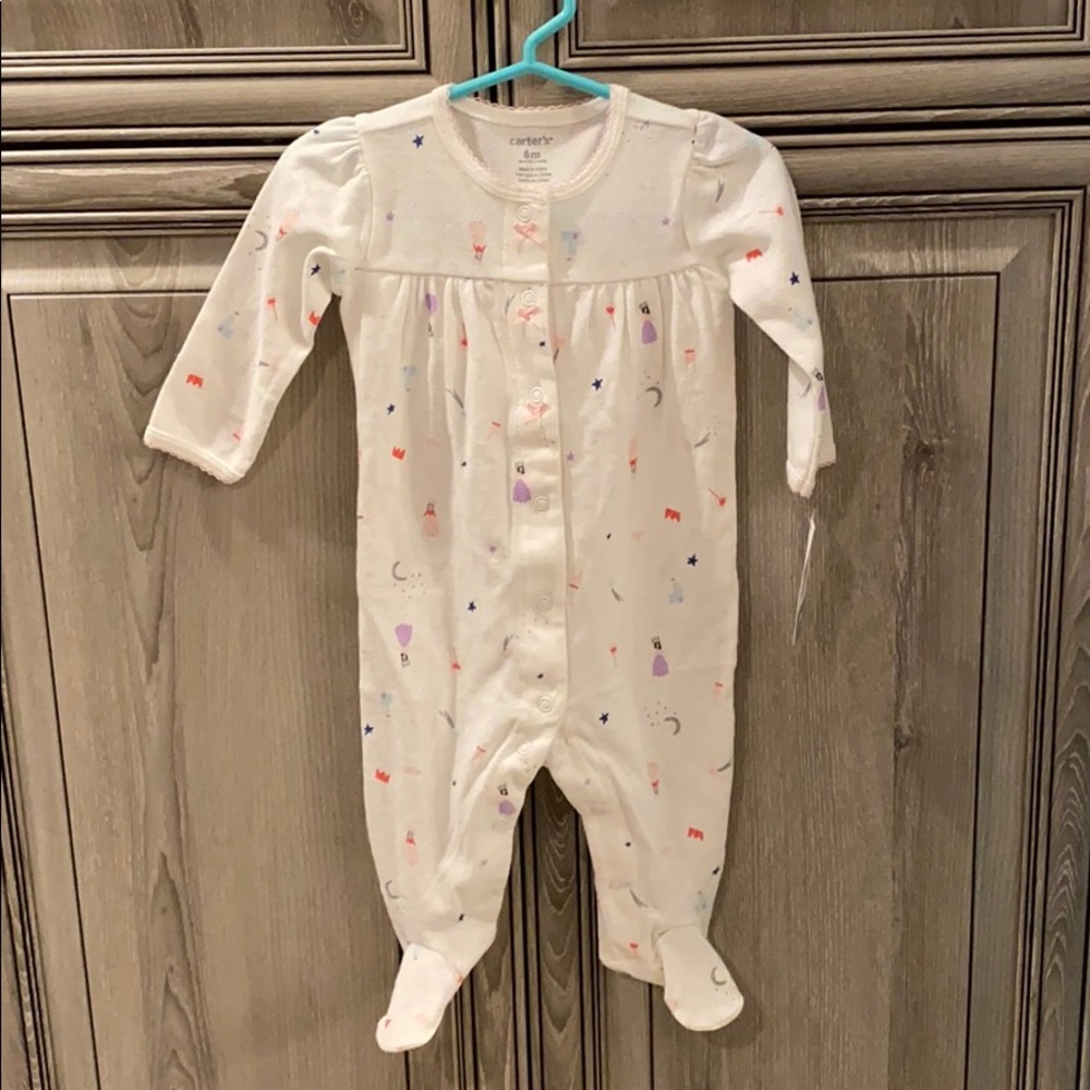 Carter’s fairytale pajamas 6M